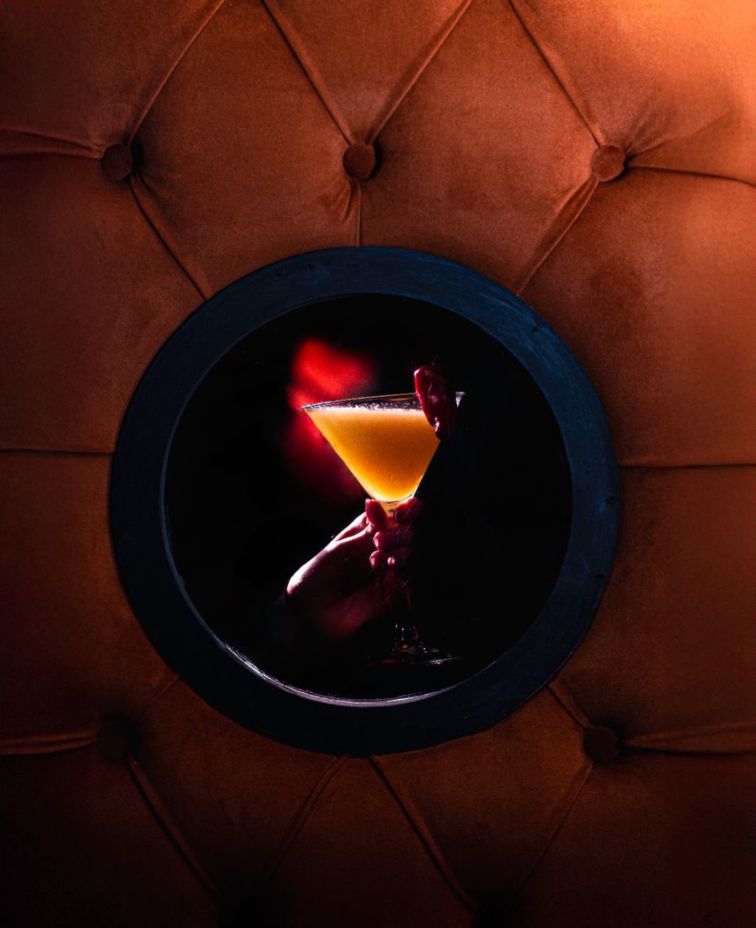 Cocktail sur plateau noir
